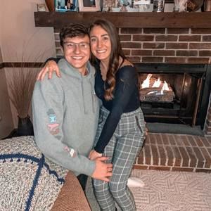 Meet your Posher, Carley